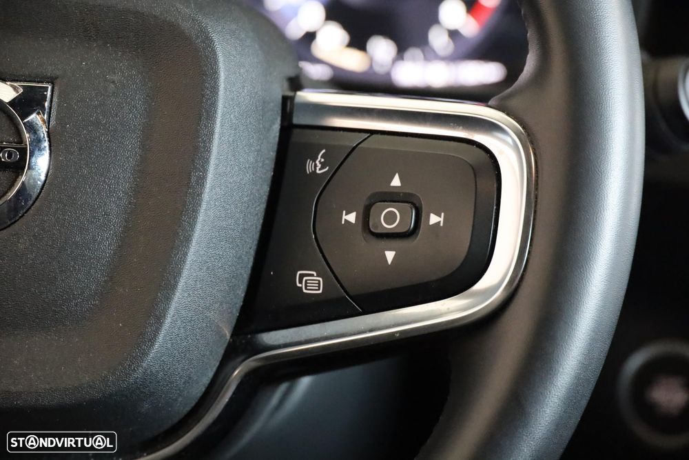 Volvo XC 40 1.5 T2 Plus Dark Auto - 20