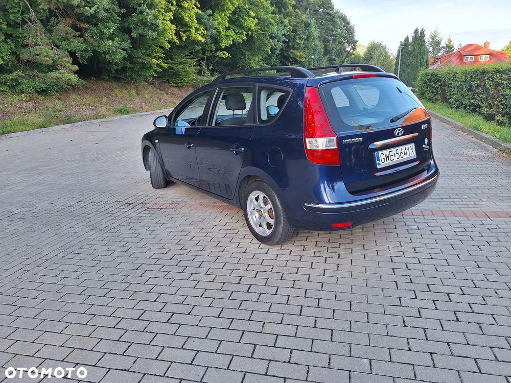 Hyundai i30 i30cw 1.6 Edition Plus - 13