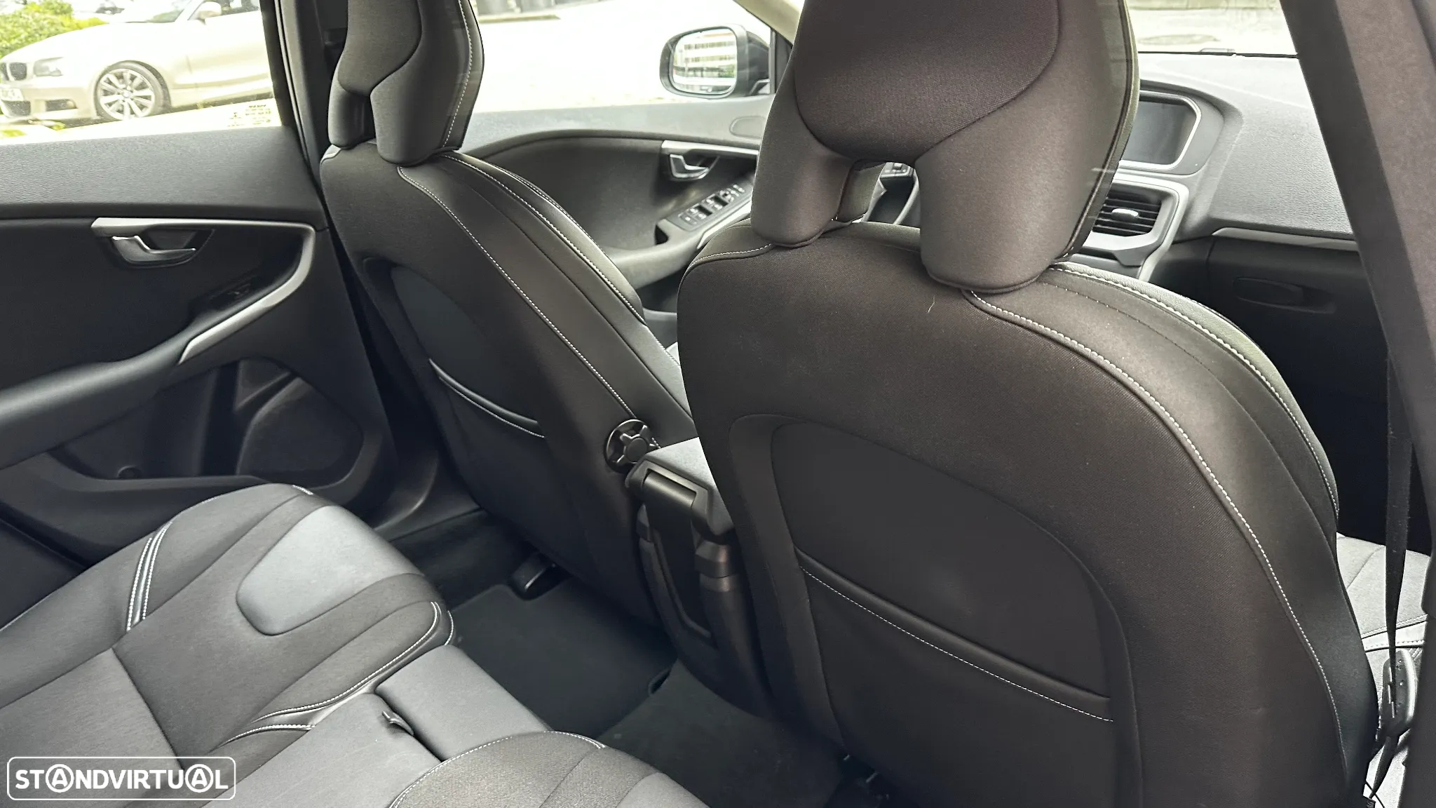 Volvo V40 2.0 D2 Momentum - 21