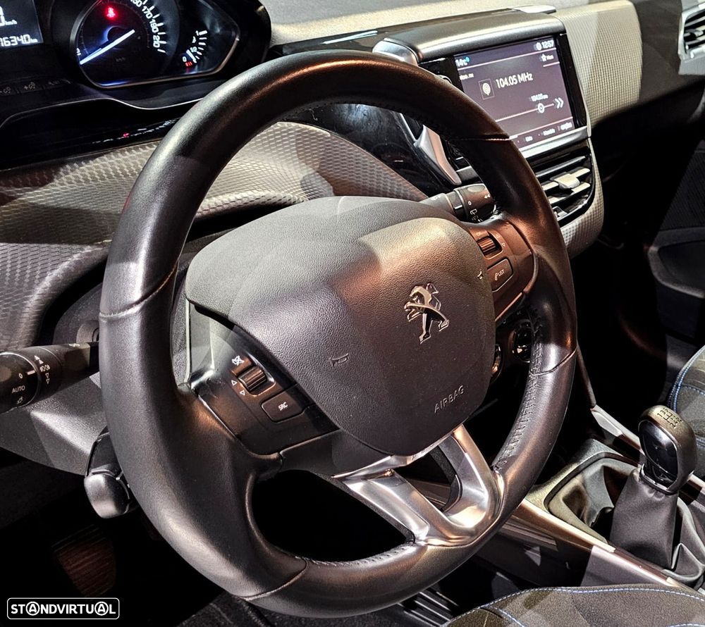Peugeot 2008 1.2 PureTech Style - 26