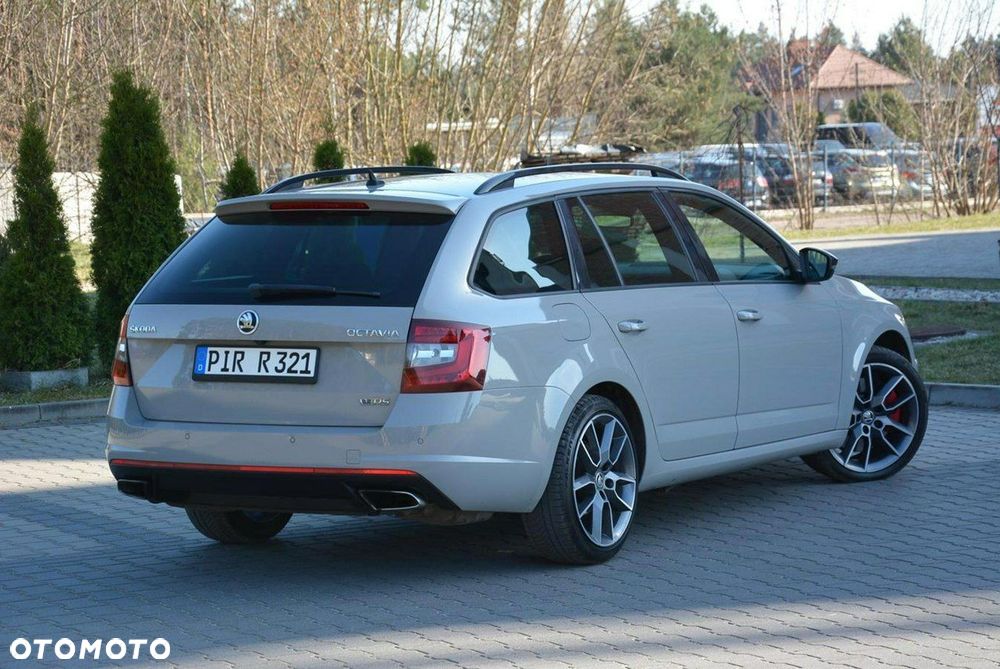 Skoda Octavia 2.0 TSI RS 230 DSG - 12