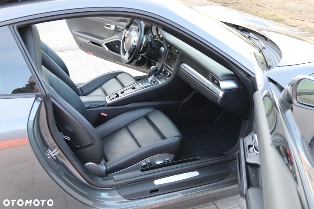Porsche 911 Carrera PDK - 22