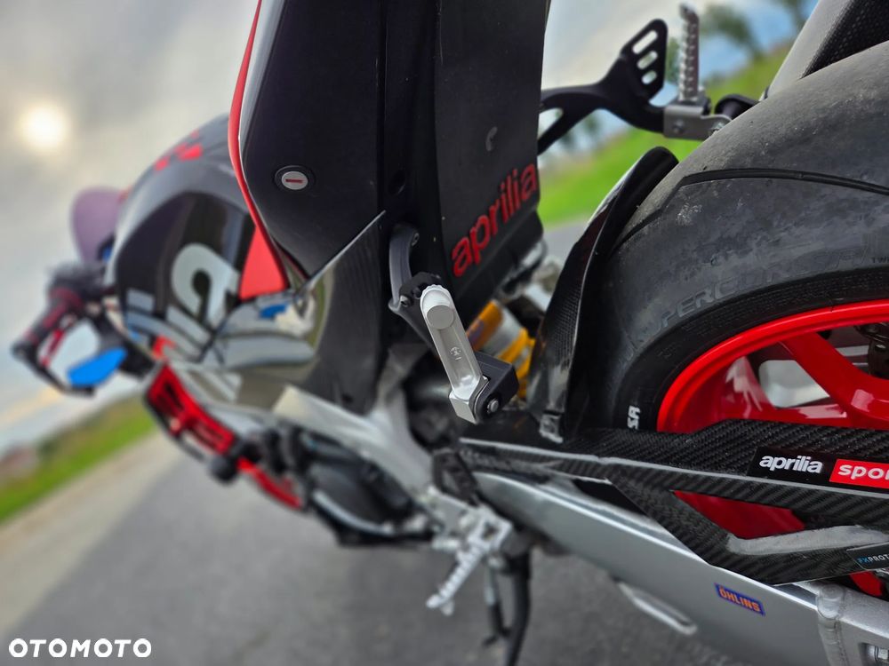 Aprilia Tuono - 12