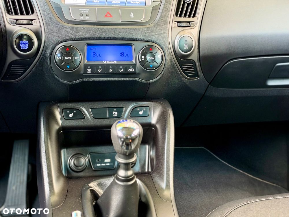 Hyundai ix35 blue 1.6 2WD Finale Gold - 17