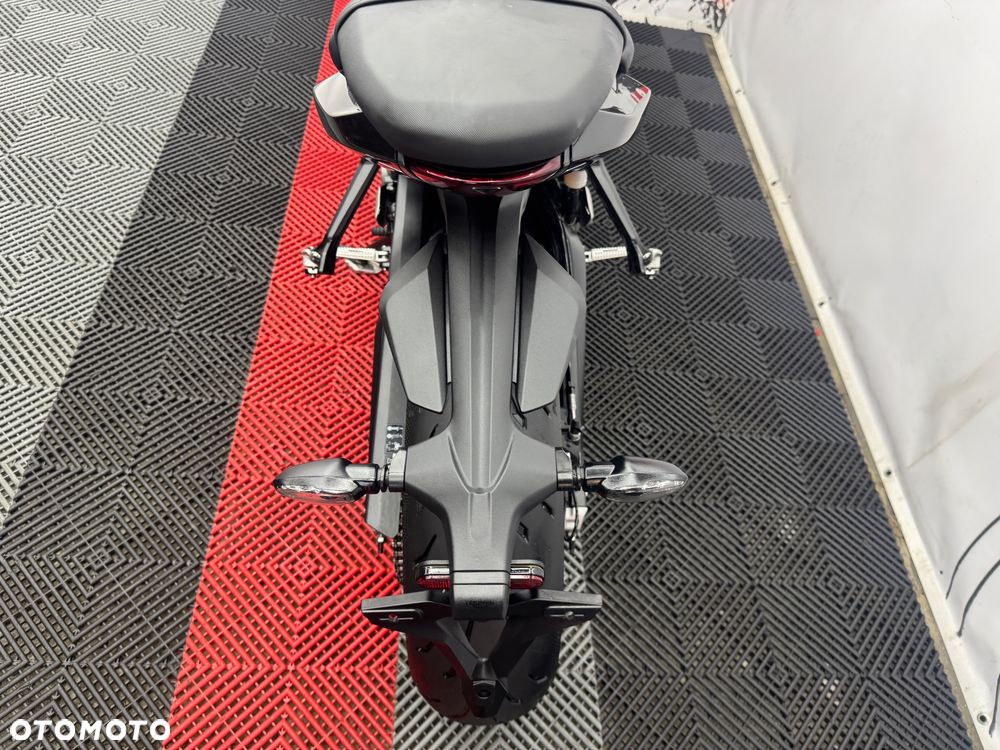 Triumph Daytona - 20