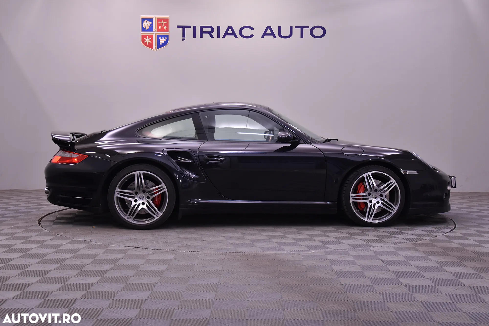 Porsche 911 Turbo - 6