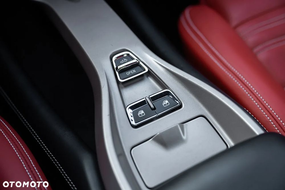 Ferrari California F1 DCT - 35