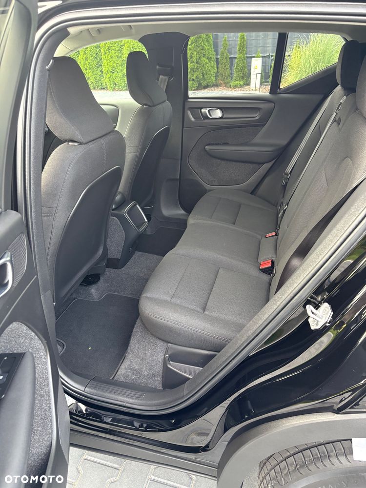 Volvo XC 40 T3 Momentum Pro - 27