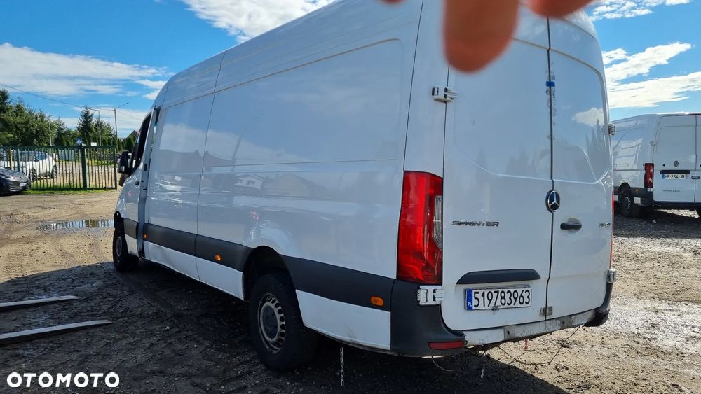 Mercedes-Benz Sprinter - 8