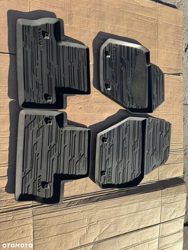 Oryginalne dywaniki volvo v60,s60  2010 do 2017 - 2