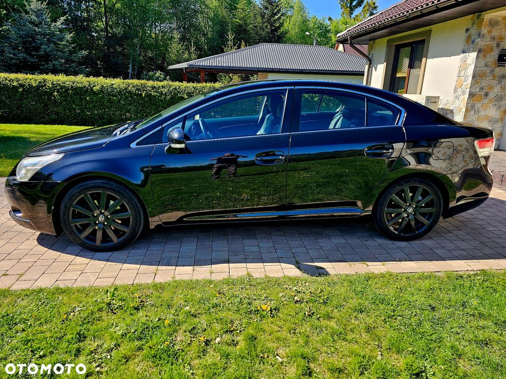 Toyota Avensis 2.0 Prestige NAVI - 1