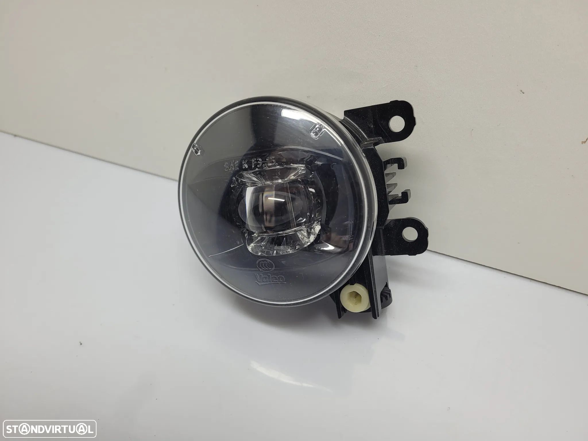 Farol de nevoeiro direito LED RENAULT Captur 261507170R (2018) - 1