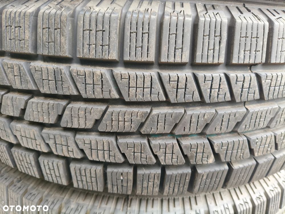 215/70R16 100T - Pirelli Scorpion Ice Snow Komplet 7mm - 2