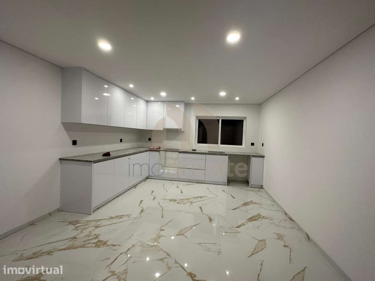 Apartamento T2 NOVO no Centro de Barrosas - Grande imagem: 5/17