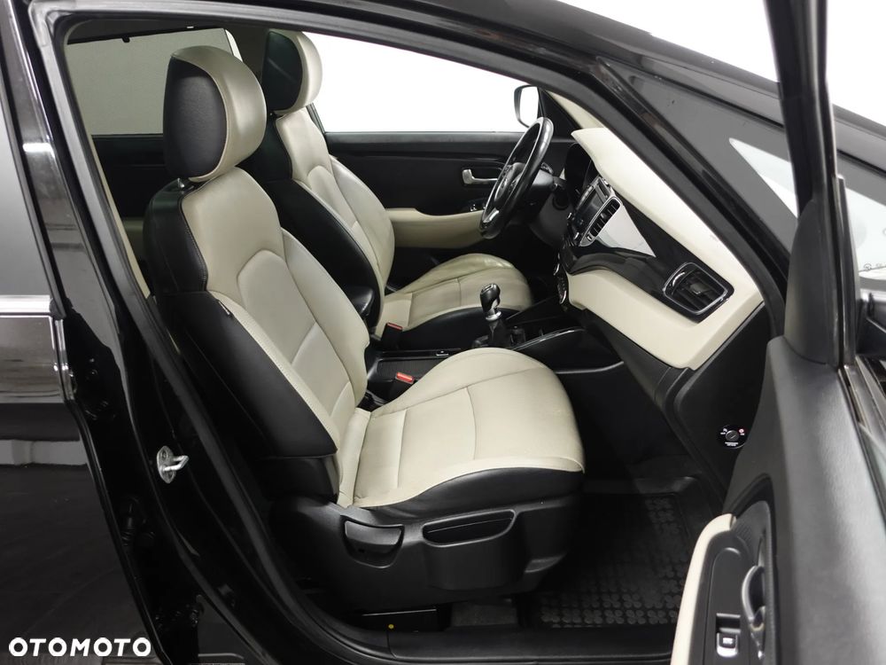 Kia Carens 1.7 CRDi Spirit - 25