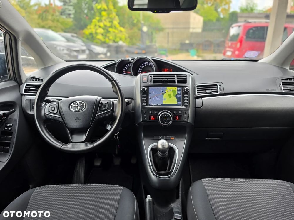 Toyota Verso - 36