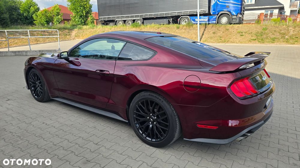 Ford Mustang - 7