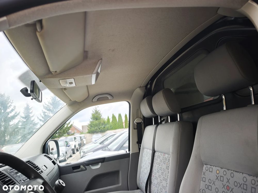 Volkswagen Transporter - 18