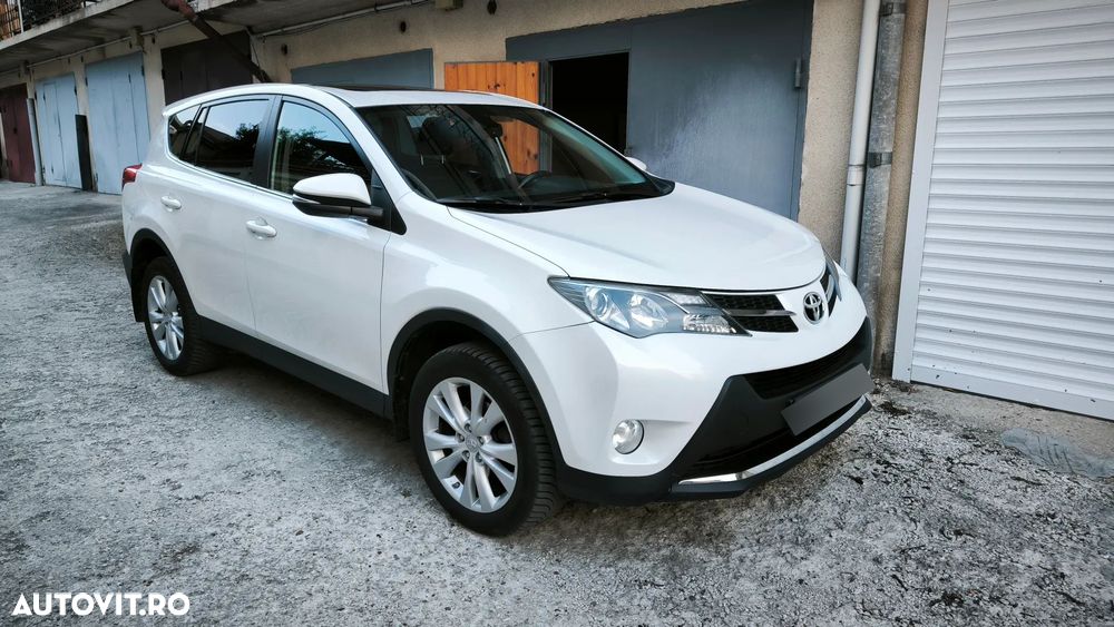 Toyota RAV4 2.2L D-CAT A/T Luxury - 13