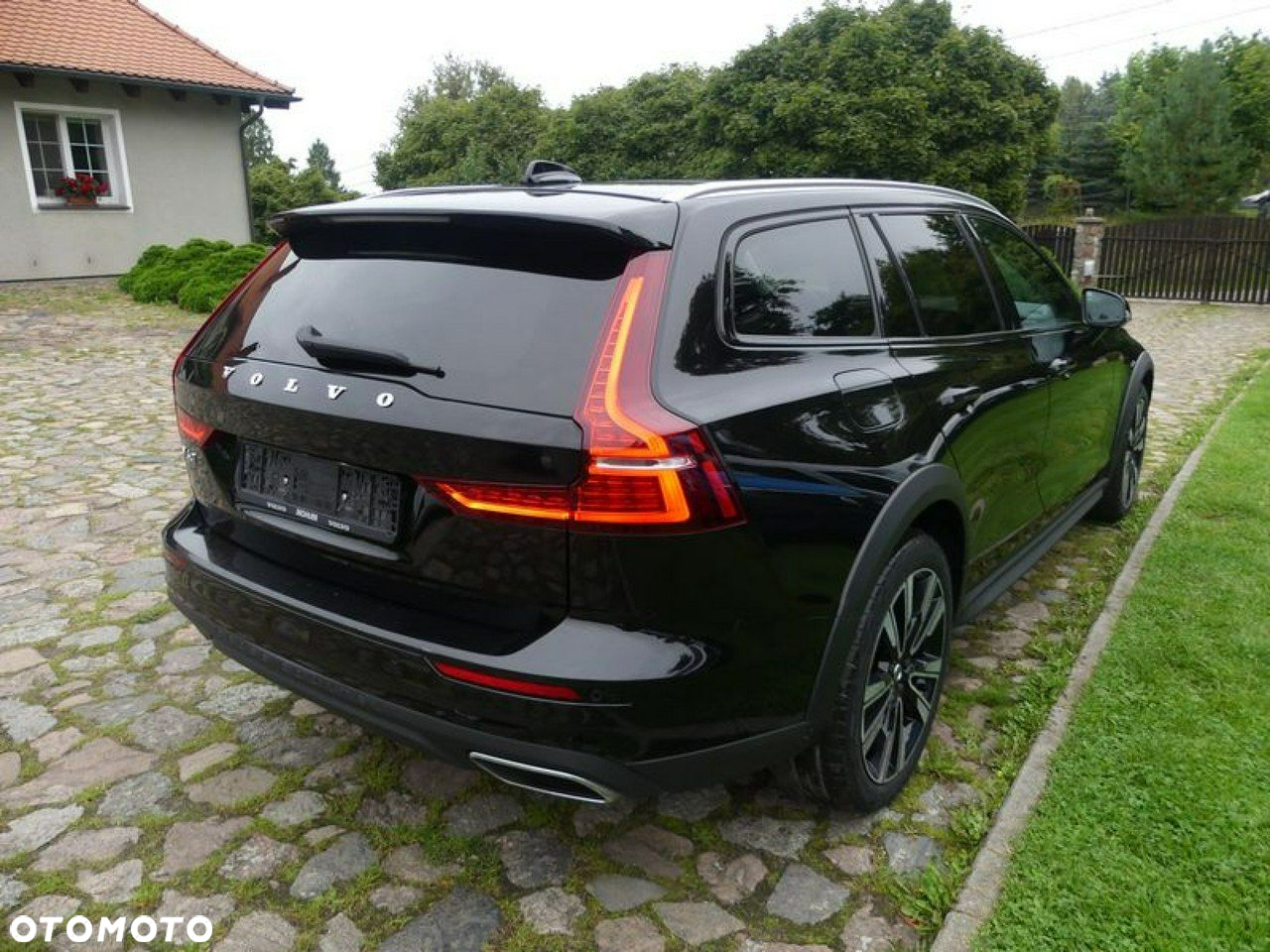 Volvo V60 Cross Country - 22