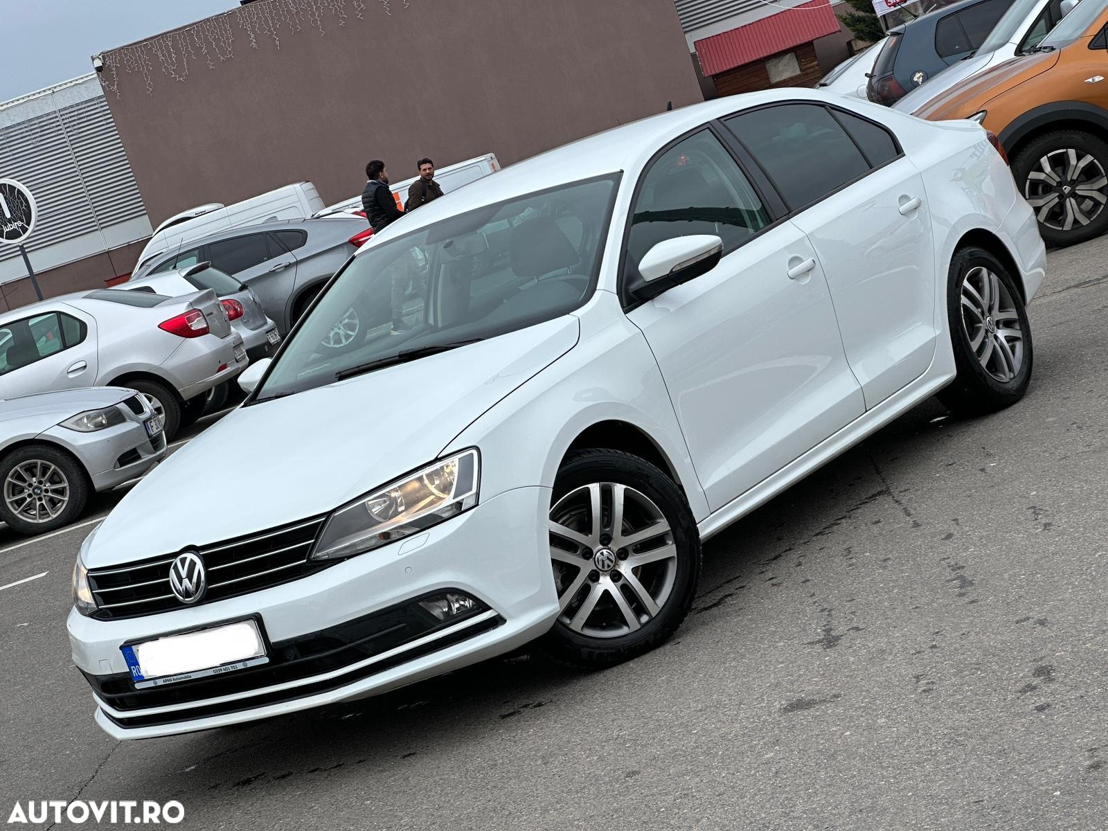 Volkswagen Jetta 2.0 TDI Comfortline - 3