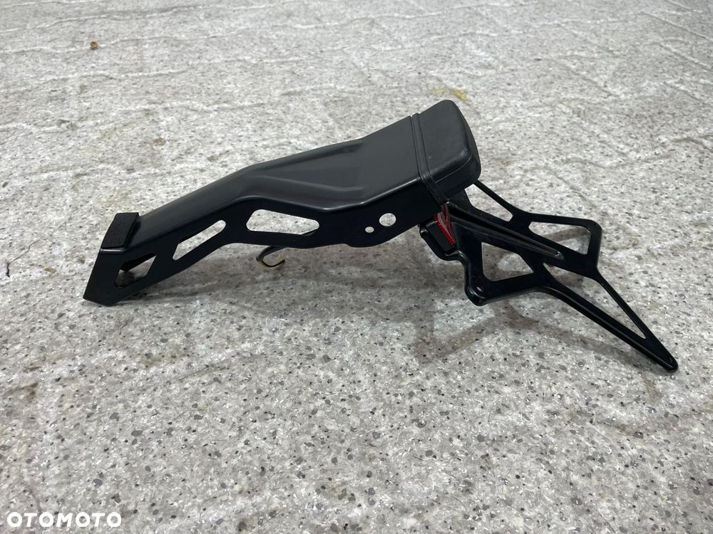 Mocowanie tablicy rejestracyjnej, ogon, Siedzenie kierowcy KTM SUPER DUKE 1290 GT (nr1367) - 4