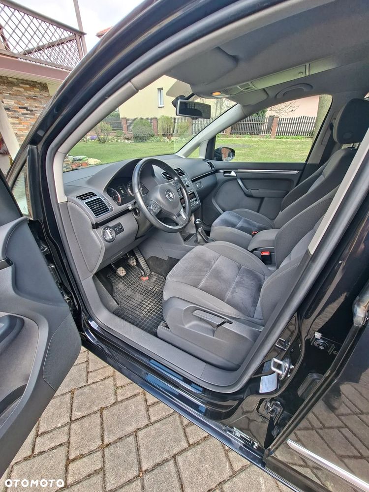Volkswagen Touran 2.0 TDI DPF Highline - 5
