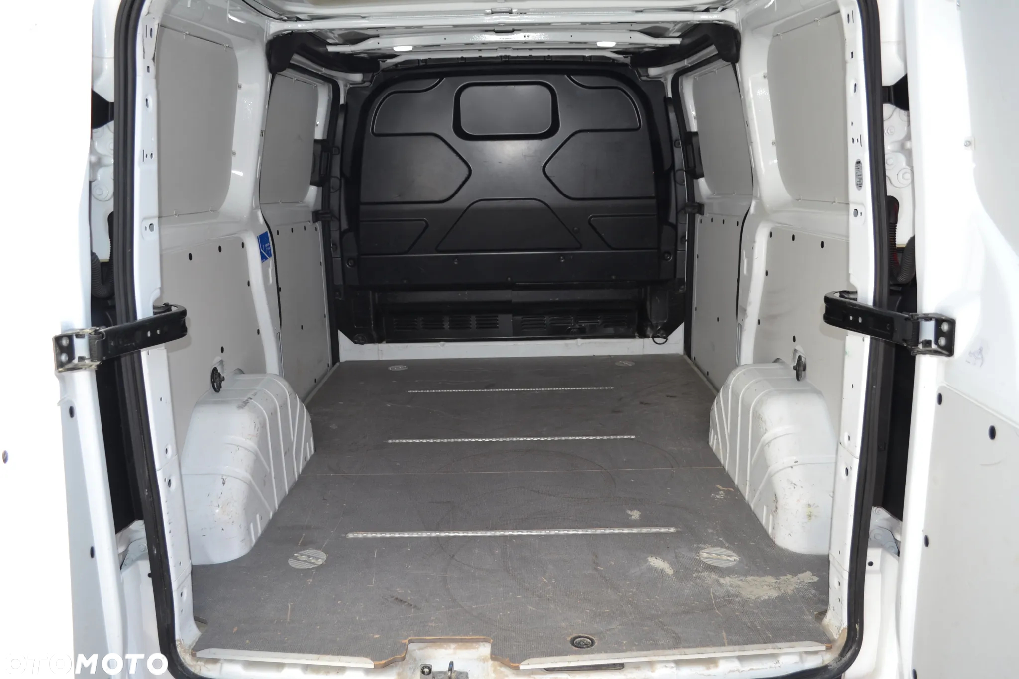 Ford Transit Custom - 9