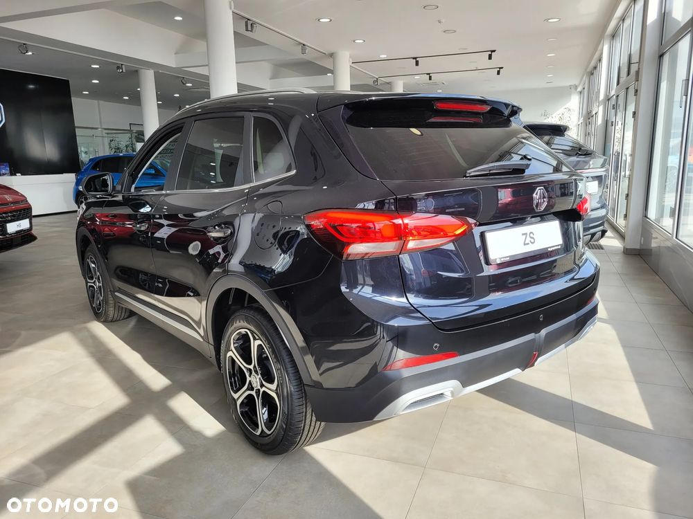 MG ZS - 3