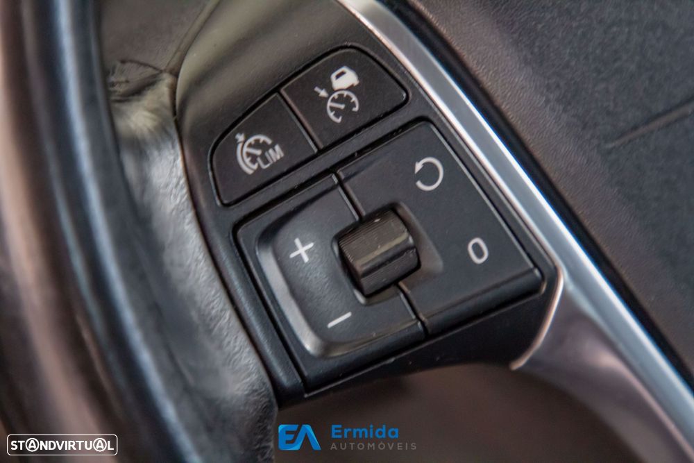 Volvo V60 2.0 D3 Momentum - 36