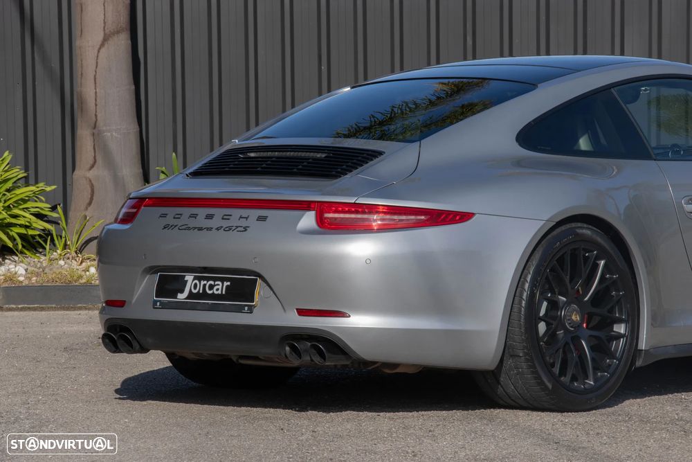 Porsche 911 (991) Carrera 4 GTS PDK - 16