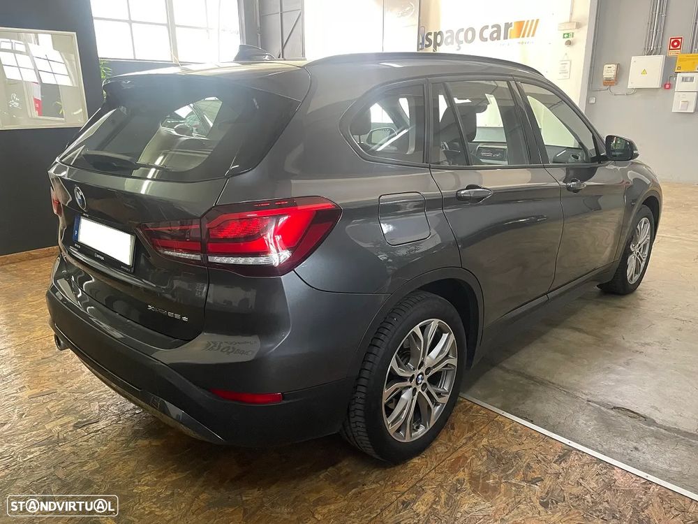 BMW X1 25 e xDrive Corporate Edition - 5