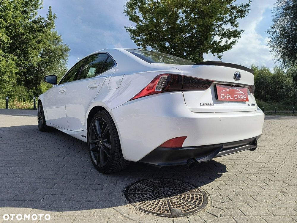 Lexus IS - 28