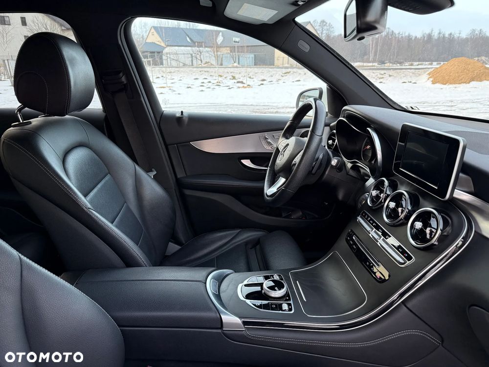 Mercedes-Benz GLC - 29