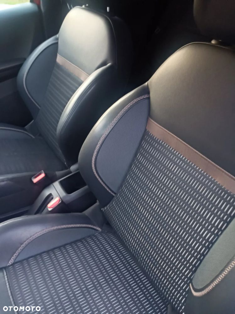 Peugeot 208 120 VTI Allure - 11