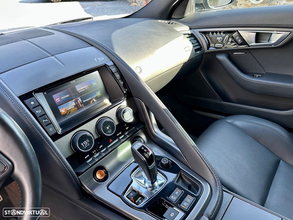 Jaguar F-Type AWD Aut. S - 38