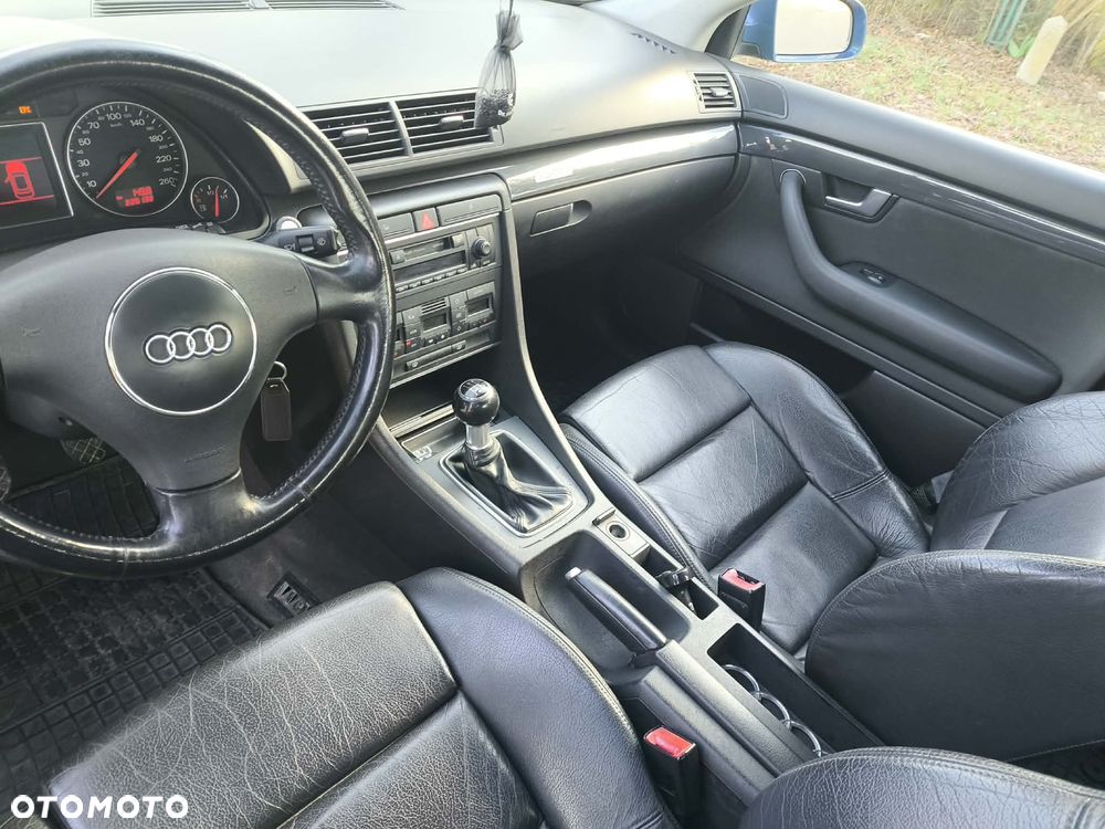 Audi A4 Avant 1.8T Quattro - 16