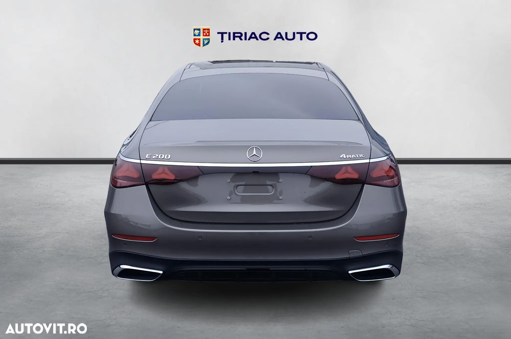 Mercedes-Benz E 200 T 4Matic 9G-TRONIC Edition AMG Line - 4