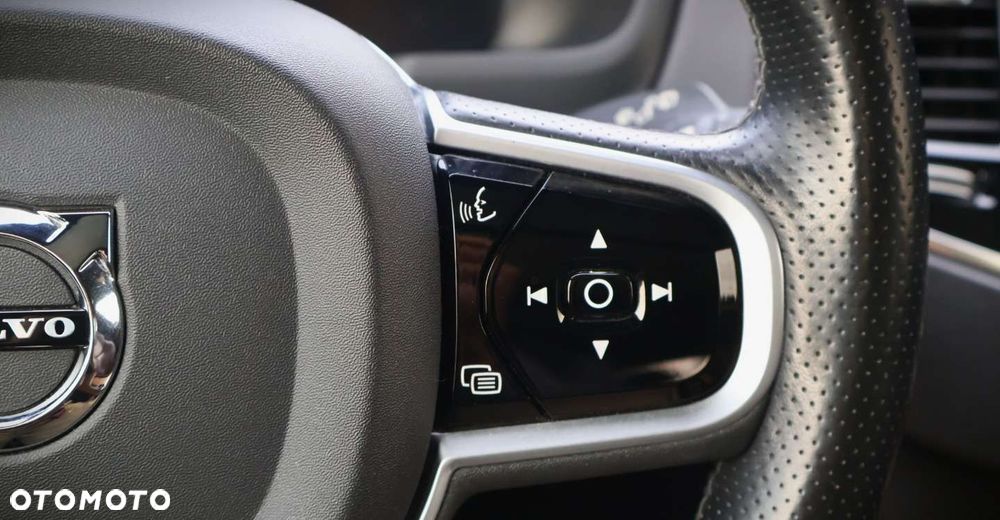 Volvo XC 90 - 26