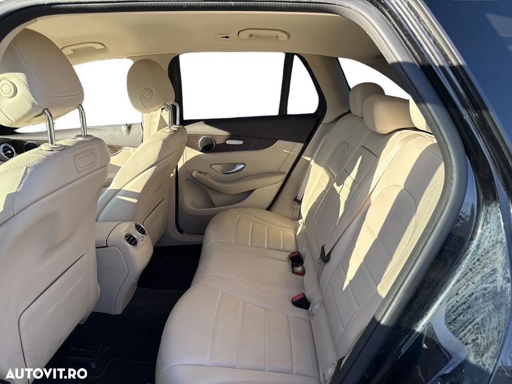 Mercedes-Benz GLC 220 d 4MATIC - 13