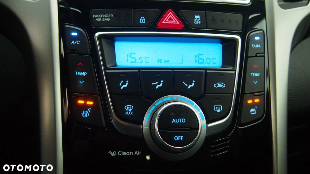 Hyundai i30 1.6 CRDi Automatik Style - 9