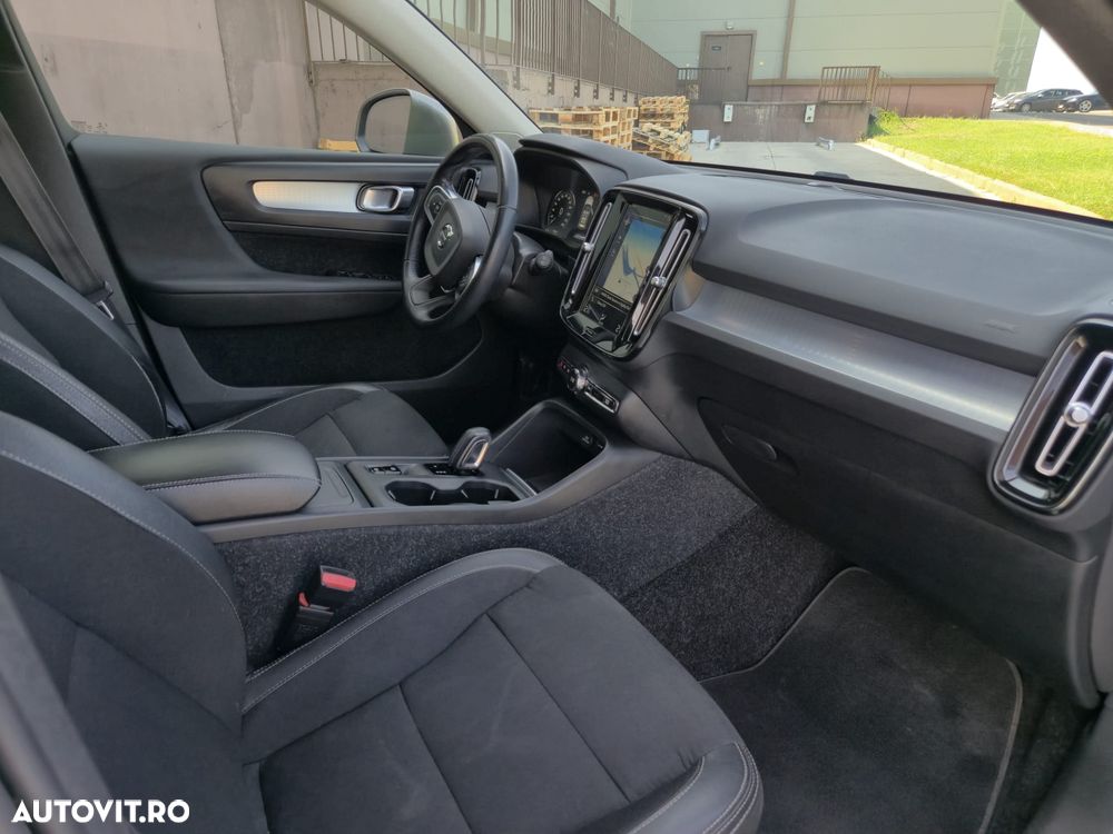 Volvo XC 40 D3 AWD Momentum - 28