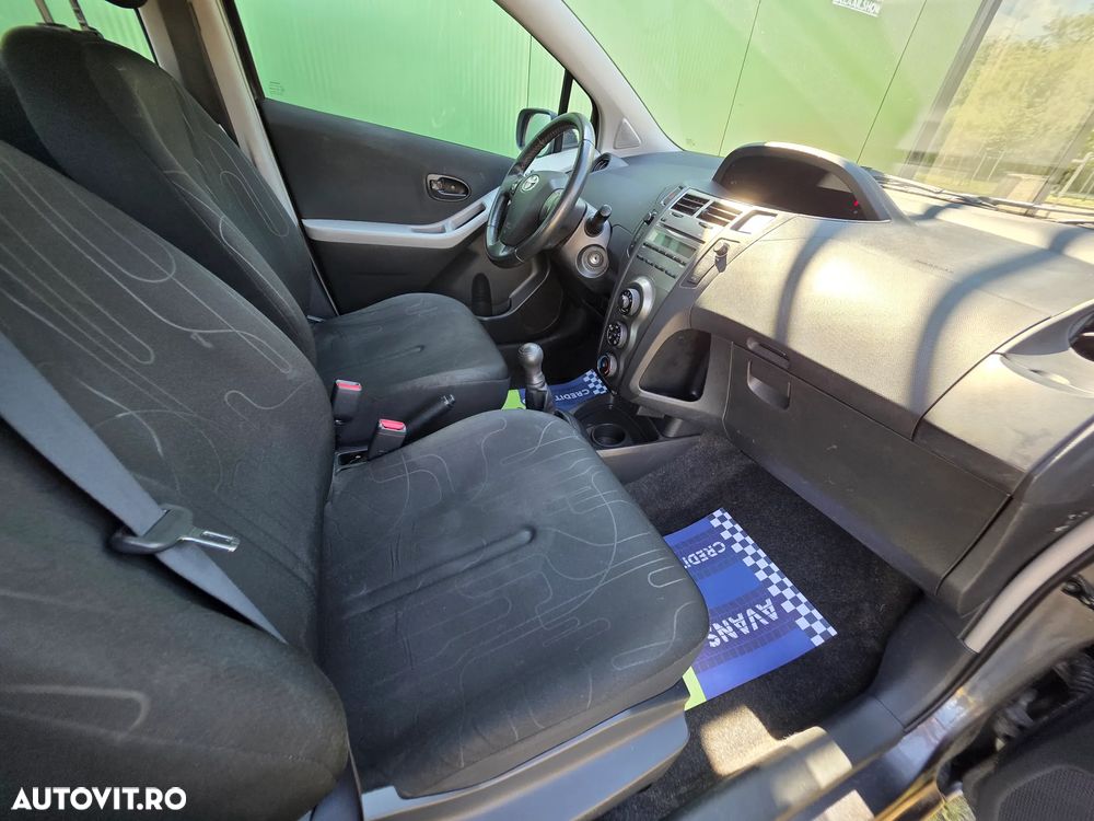 Toyota Yaris 1.0 Optimo - 9