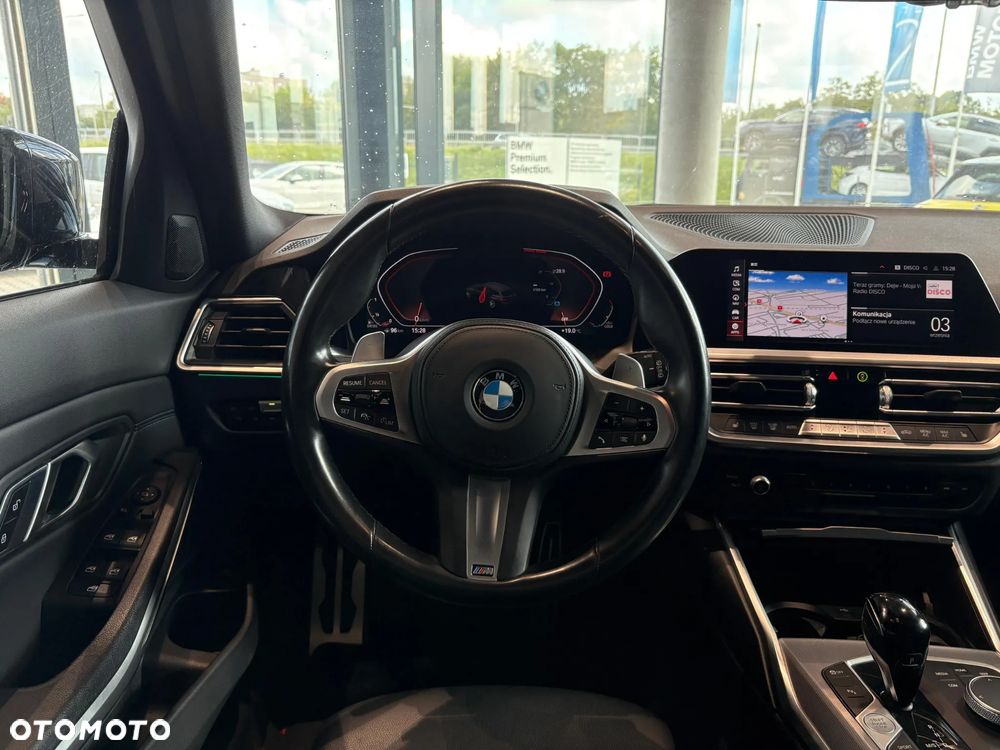 BMW Seria 3 320d xDrive MHEV M Sport sport - 25