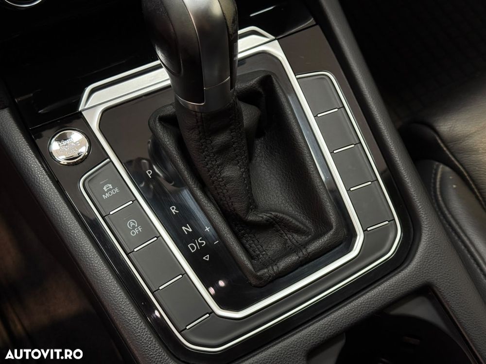 Volkswagen Passat - 13