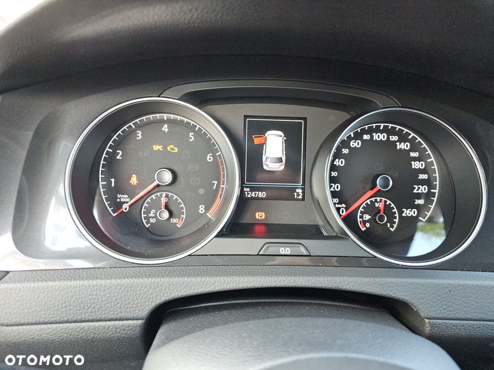 Volkswagen Golf - 10