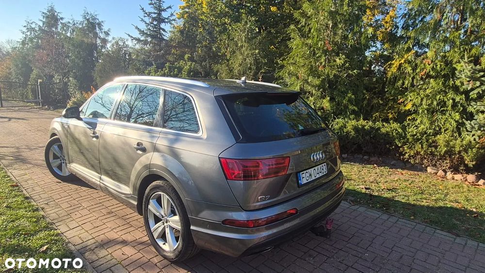 Audi Q7 - 6