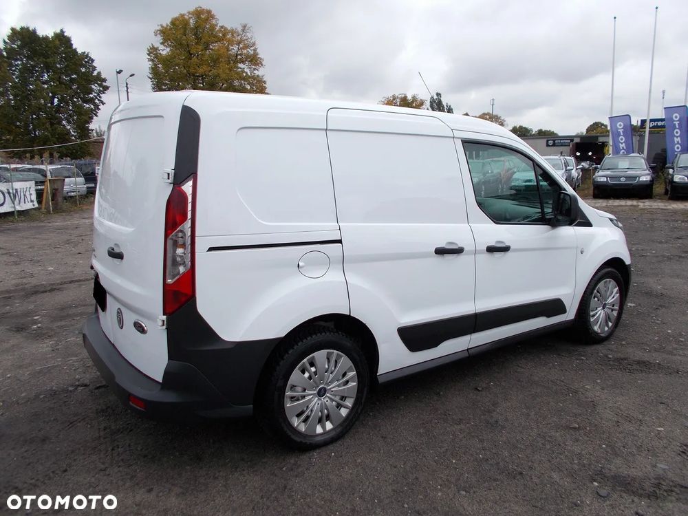 Ford Transit Connect - 3