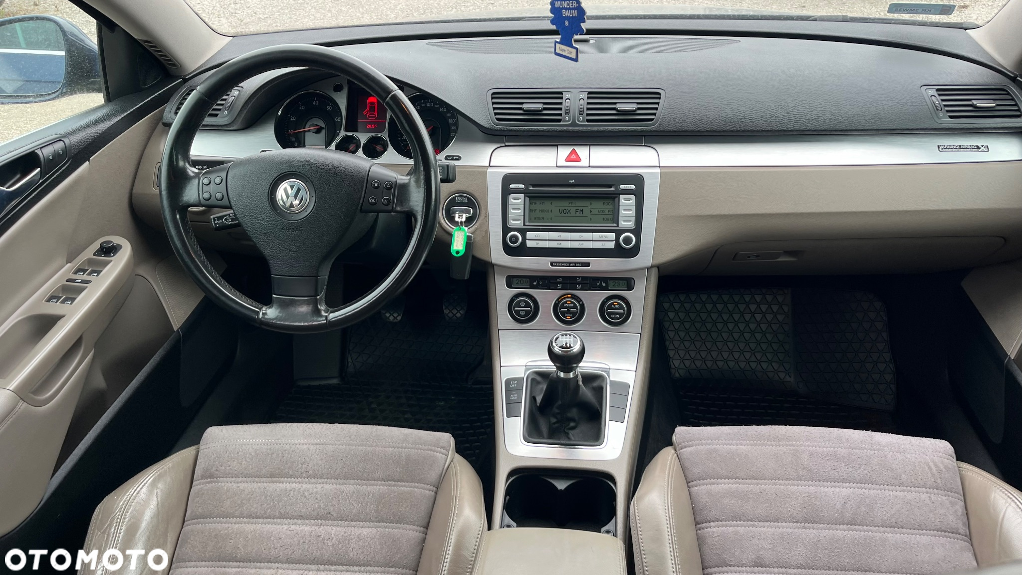 Volkswagen Passat - 5