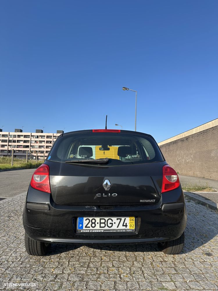 Renault Clio 1.2 16V Dynamique - 4